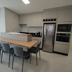  Apartamento Pe Na Areia - 50m - 2 Km Aeroporto -11 Km Beto Carrero - 19 Km De Balneario Camburiu Sc